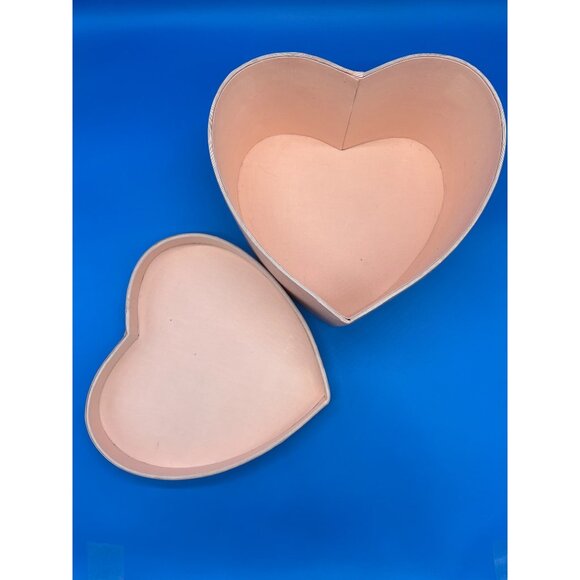 Victorias Secret Heart-Shaped Box & Accessories Set - Picture 4 of 13